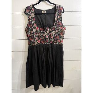 Lederhosen Store OCTOBERFEST Womens Black Floral Embroidered Dress Size 46
